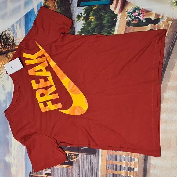 nike freak shirt red